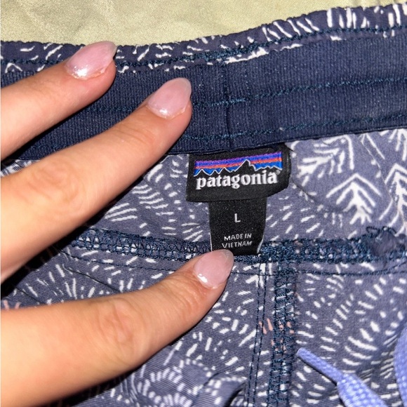 Patagonia Shorts - Picture 4 of 4